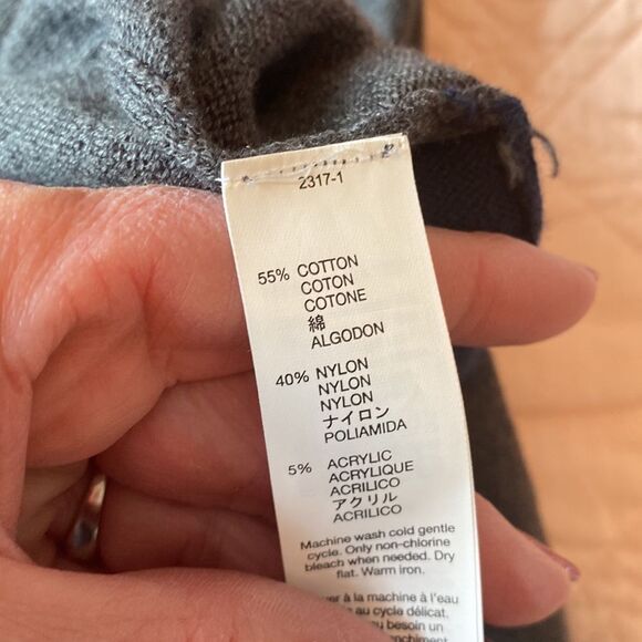 ❤️NWT Gap Cardigan (size medium)❤️ - Picture 5 of 5